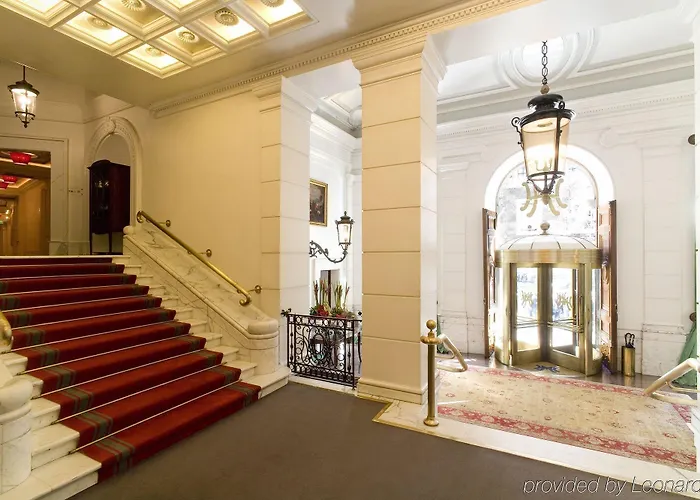 Majestic 5* Рим
